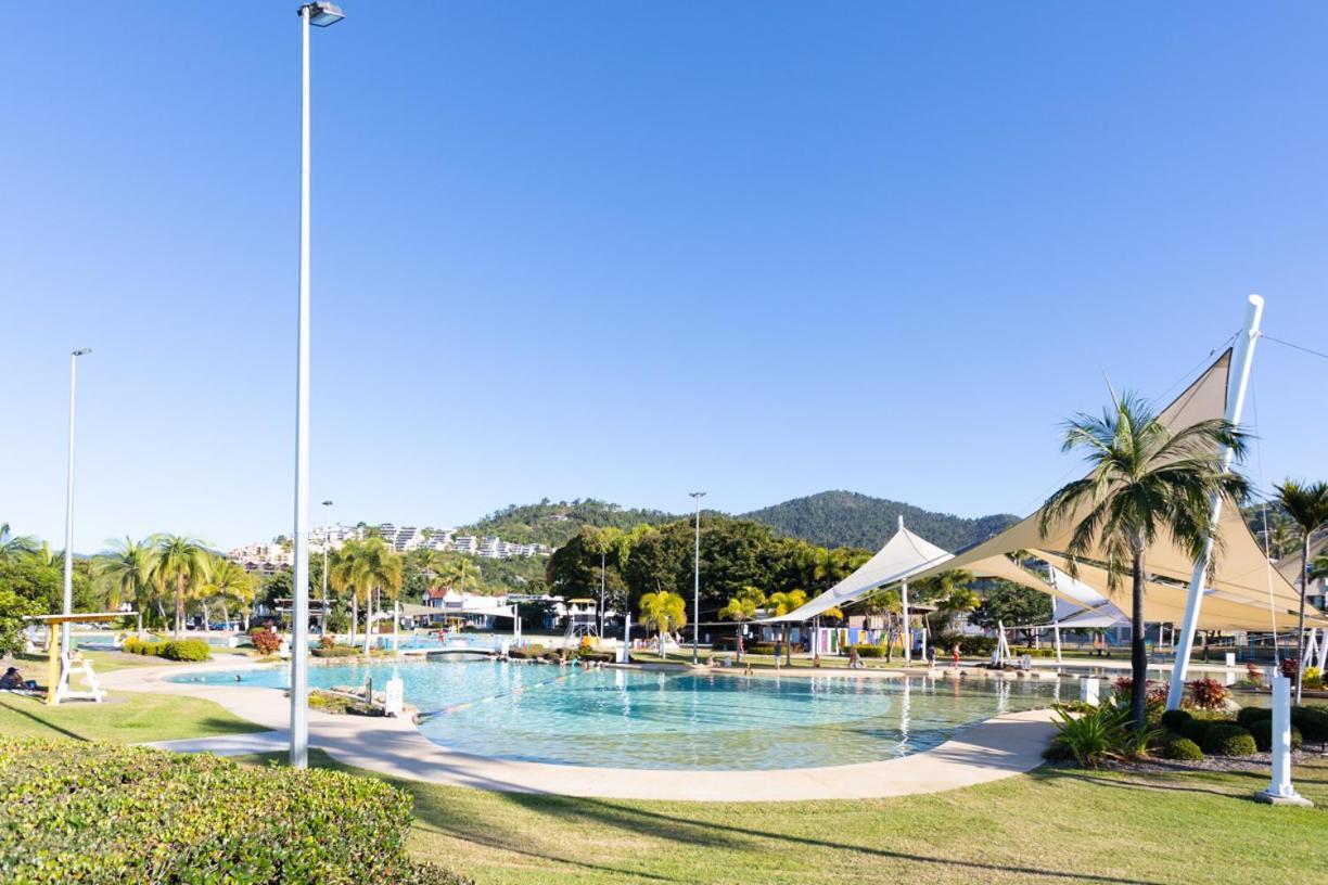 Central Ocean View Studio 27A Airlie Beach Exteriör bild